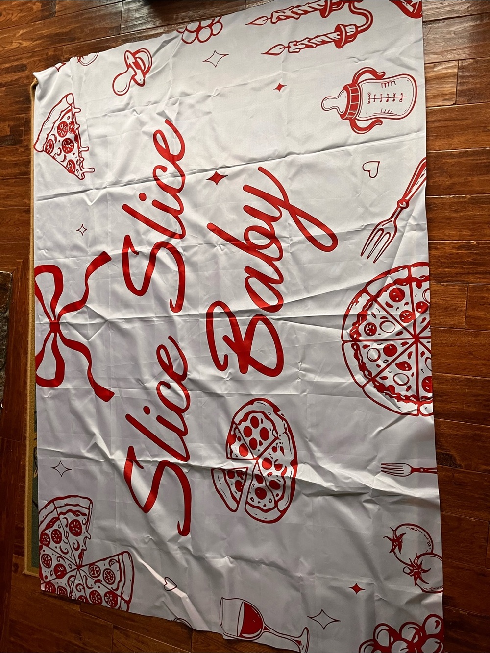 Red Gingham Tablecloth runners, overlays, and napkins - Polyvinyl - Picture 10 of 10